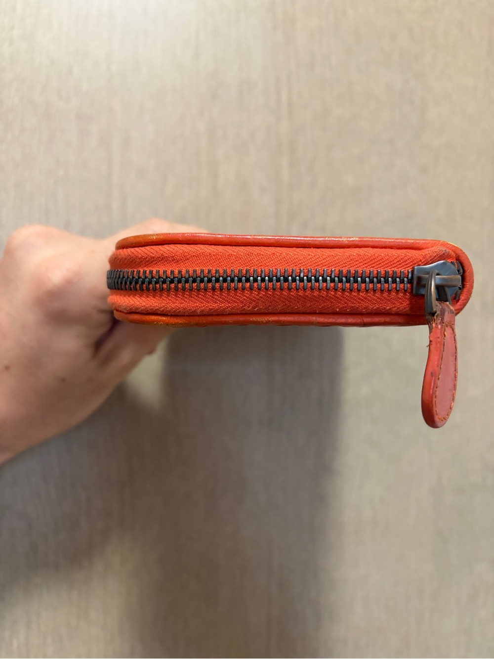 Authentic Bottega Veneta Orange Zip-Around Wallet - Picture 4 of 10
